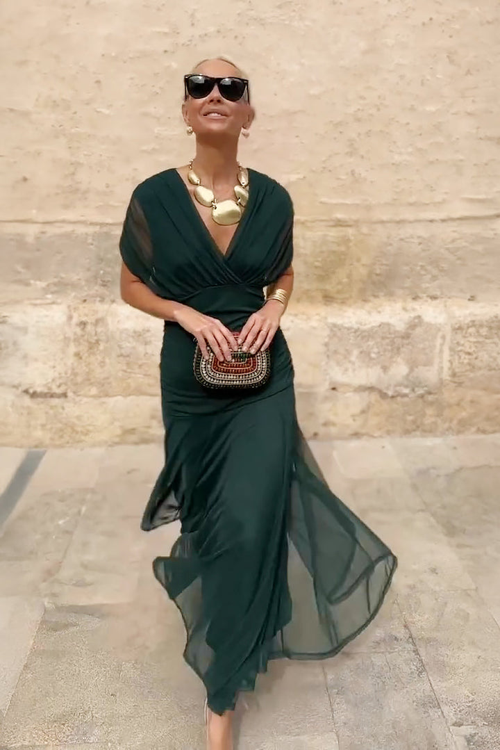 ELEGANT MAXI DRESS WITH V-NECK AND PLEATED SKIRT