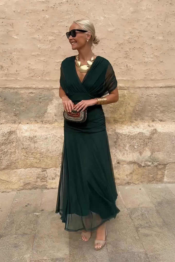 ELEGANT MAXI DRESS WITH V-NECK AND PLEATED SKIRT